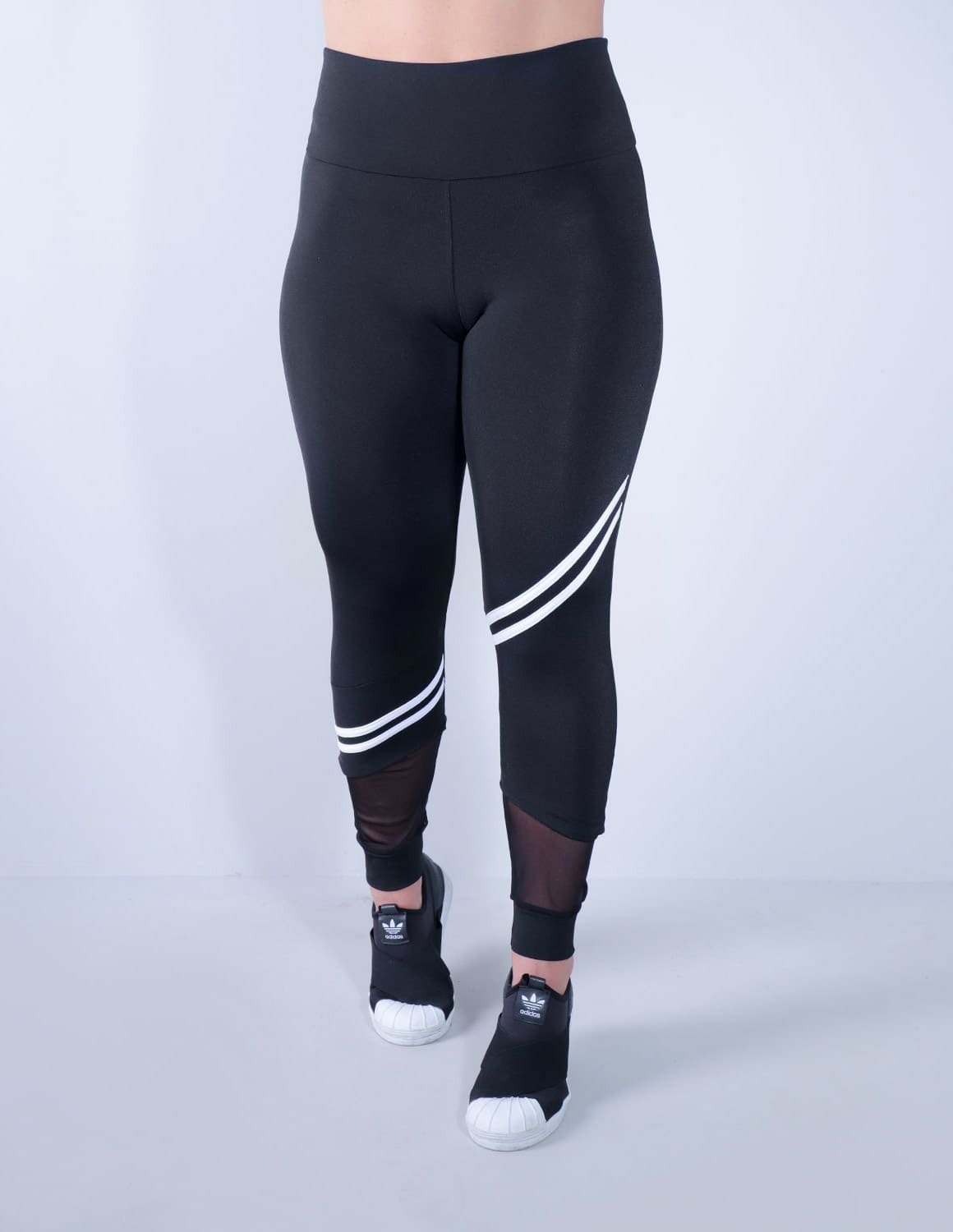 Calça Fitness Feminina Preta com Tule e Listras Brancas | Ref: 4.4.433