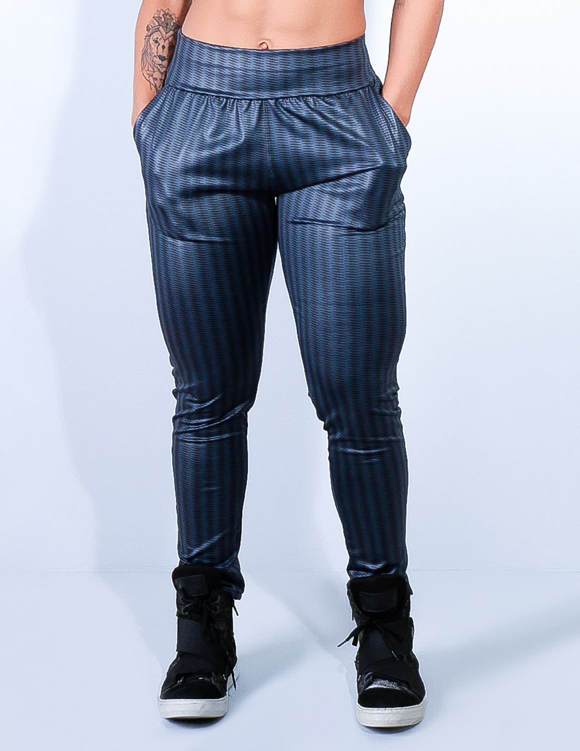 Calça Jogger Estampada com Brilho e Bolsos | Ref: 3.3.2477-3130