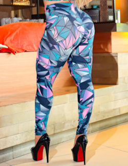 Calça Legging Levanta Bumbum com Estampa para Academia