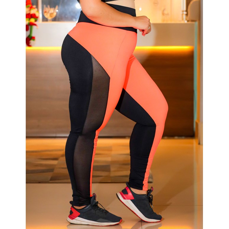 Calça Legging Plus Size Preta e Laranja Neon com Recortes de Tela | Ref: 4.4.1768-0137