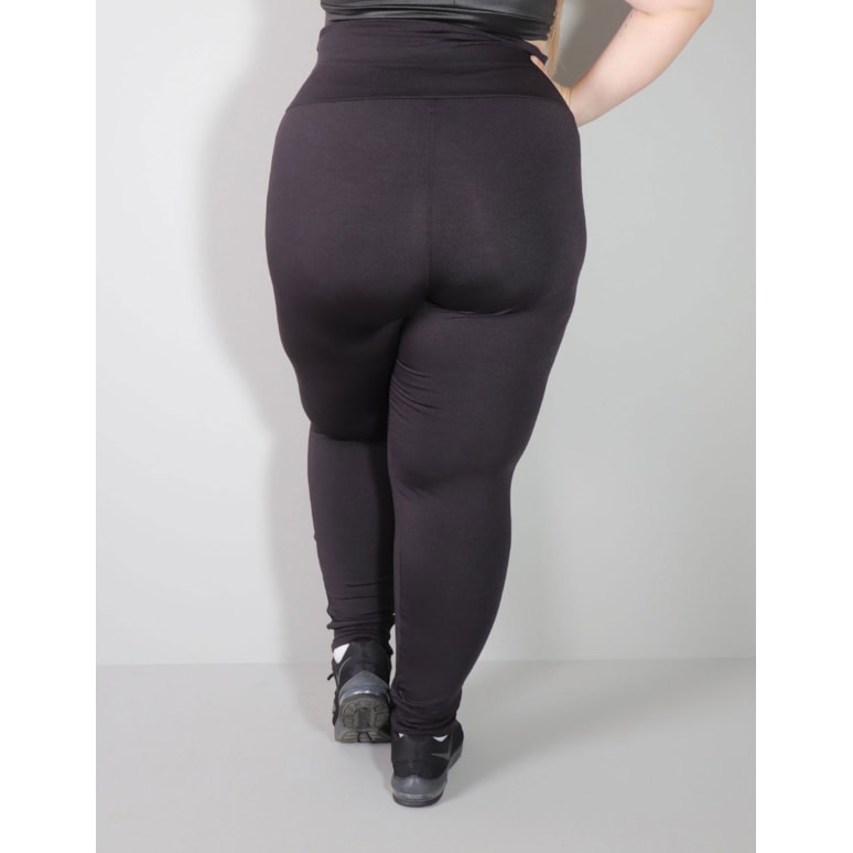 Calça Legging Preta Plus Size Com Recortes De Cirrê Fitmoda