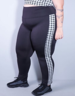 Calça Plus Size Preta com Recortes Laterais em Jacquard | Ref: 4.4.430