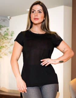 Camisa T-Shirt Feminina Mullet Longline em Tela Fitness