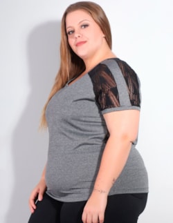 Camiseta Feminina Plus Size em Dry Fit Mescla com Recorte em Tela | Re