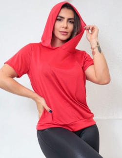 Camiseta Fitness Feminina em Dry Fit com Capuz Academia