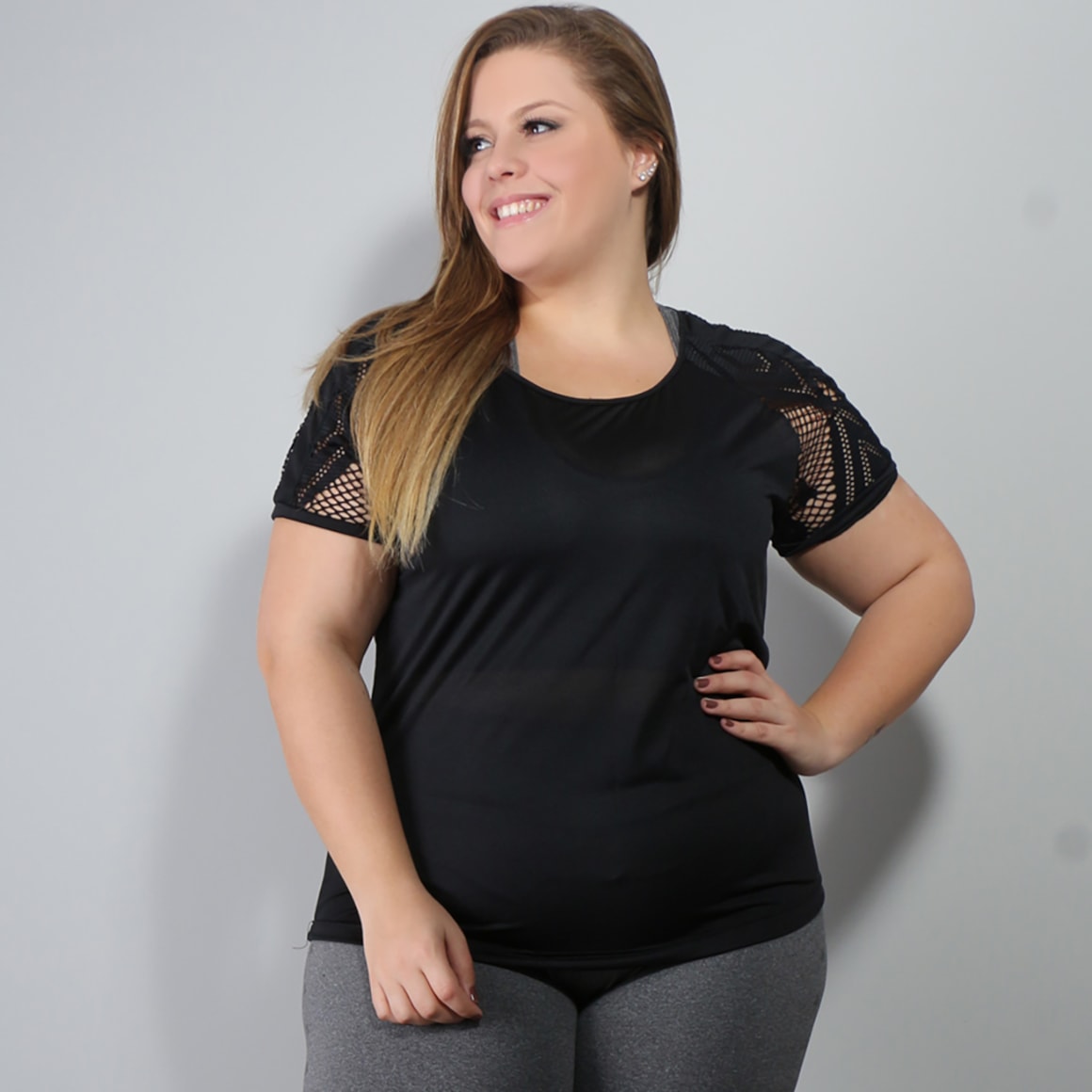 Camiseta Plus Size Dry Fit Preto com Tela nos Ombros | Ref: 4.4.4142-0