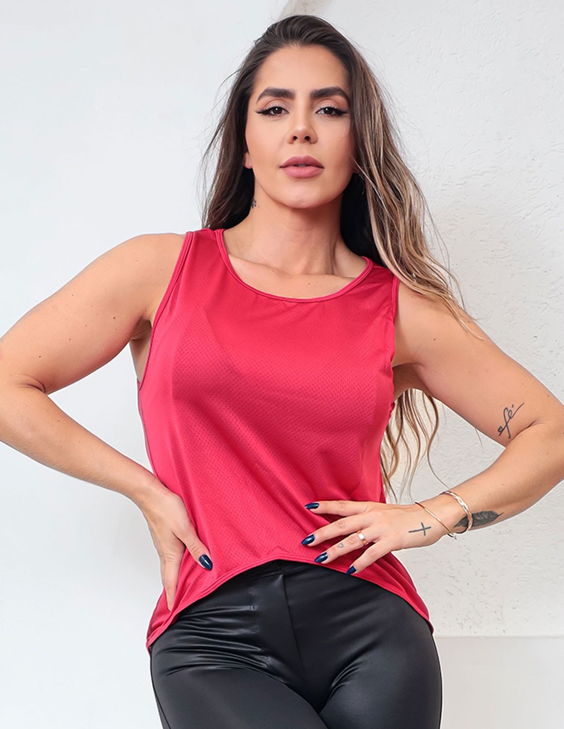 Camiseta Regata Feminina Vermelho Rubi em Dry Fit | Ref: 3.3.2555-24-M
