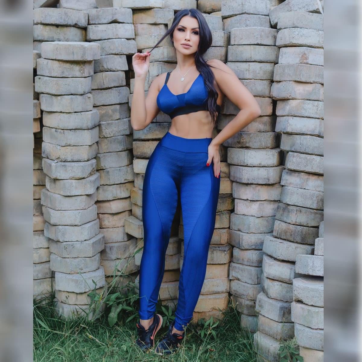 Conjunto Feminino em Poliamida Azul Marinho com Top e Legging Empina Bumbum | Ref: 6.6.0114-18