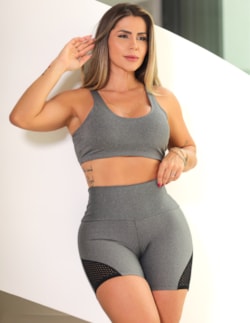 Conjunto Feminino Fitness Short com Tela e Cropped com Bojo Removível