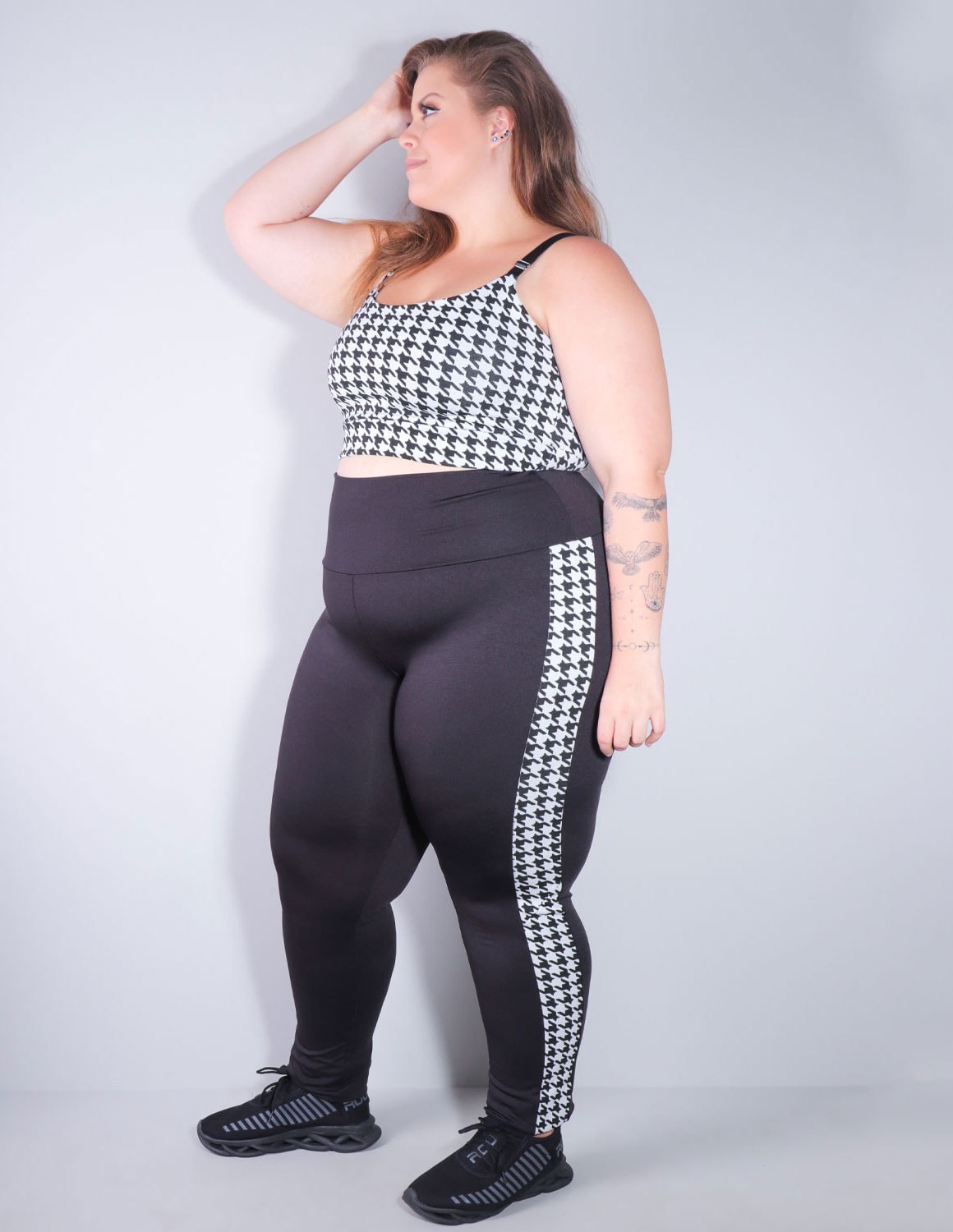 Conjunto Plus Size Fitness com Legging e Cropped em Tecido