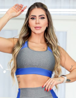 Cropped Fitness Feminino com Recorte Colorido sem Bojo