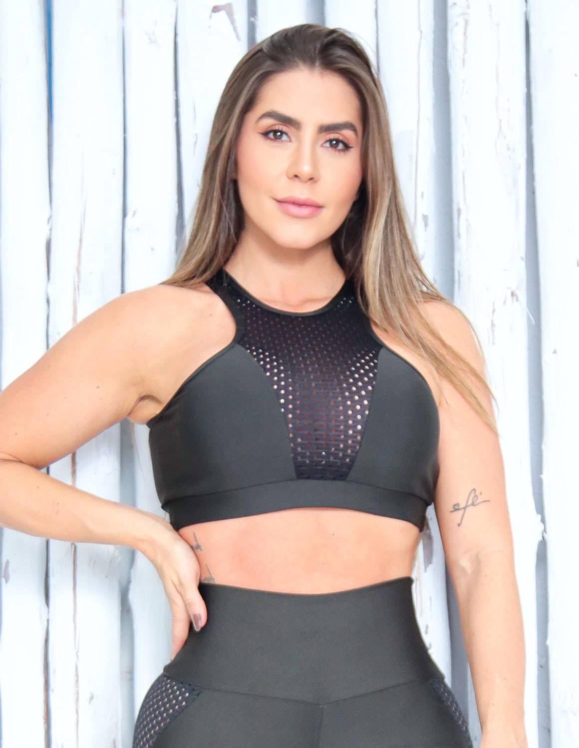 Cropped Preto sem Bojo com Tela de Poliamida | Ref: 4.4.4334-01