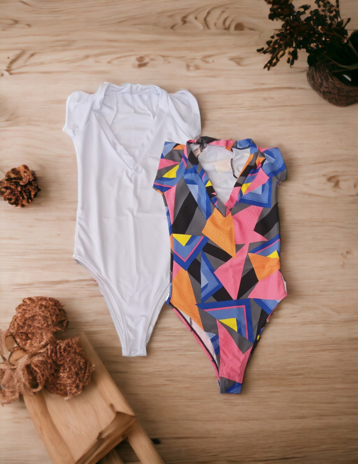 Kit com 2 Bodys Femininos sem Bojo com Delicadas Manguinhas