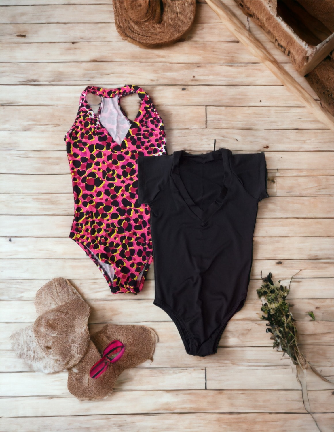 KIT com 2 Lindos Bodys Femininos com Estampas Variadas sem Bojo
