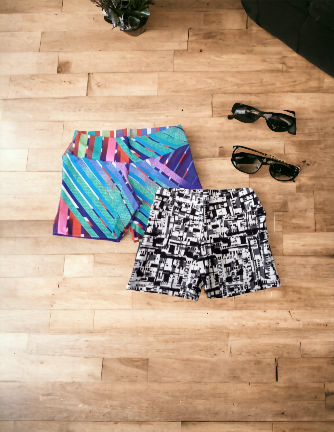 Kit com 2 Shortinhos Fitness Básico - Estampas Variadas